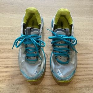 ⚡️Underarmour Women’s sneakers